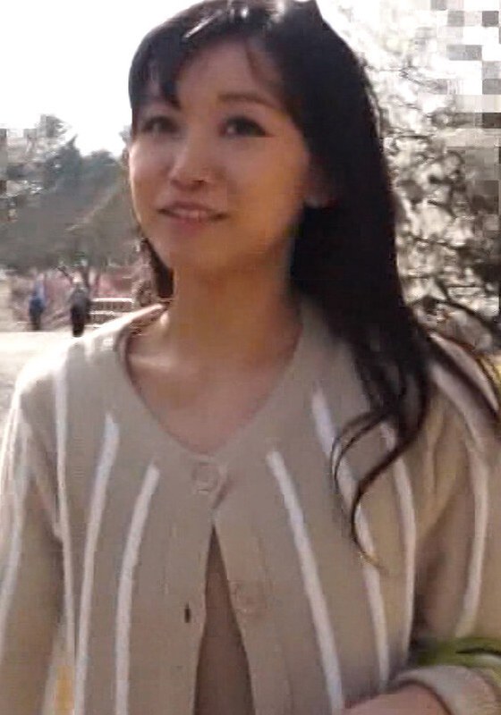地方で若妻さんをスカウトしてヌード撮影！？やりたい盛りのノリノリ若妻さんは旦那に内緒で他人棒でイキまくる！ パッケージ画像